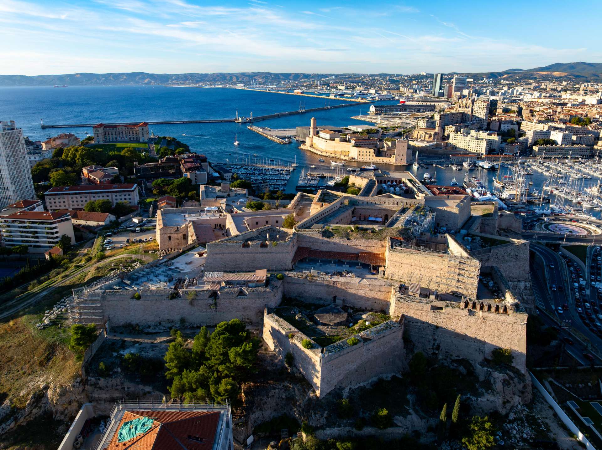 Photo en drone de la Citadelle de Marseille